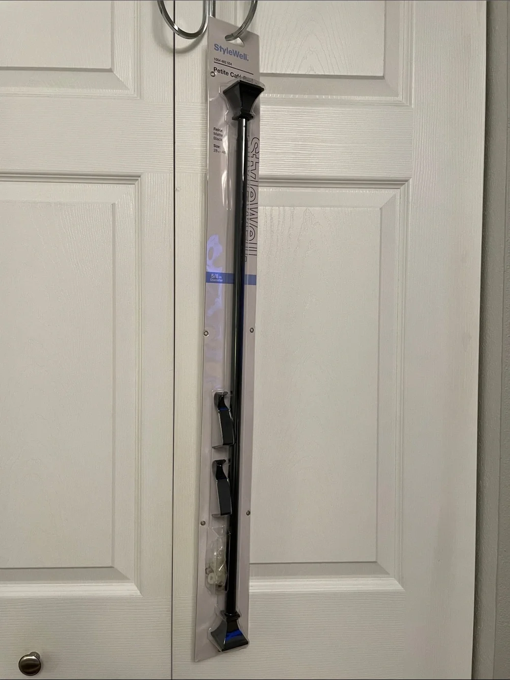 New StyleWell Petite Cafe Rod Black Matte Finish Curtain Rod 28-48” - 5/8”D